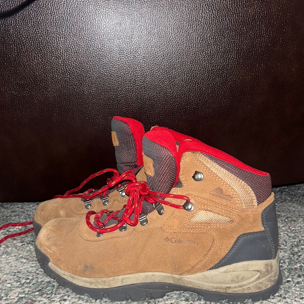 Columbia newton ridge waterproof